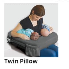 Twin feeding pillow