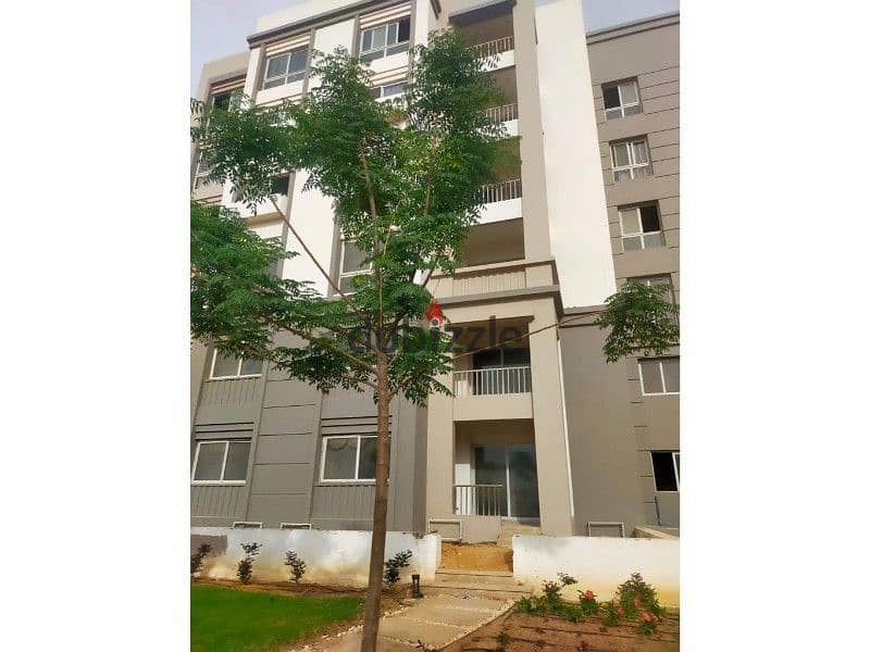 Apartment in a very prime location for sale, Ready to move , on an area of ​​207 meters in Mountain View i City, new Cairo 3