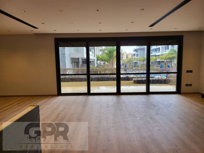 شقة للبيع استلام فوري تشطيب سوبر لوكس في لافيستا الباتيو 7 التجمع الخامس Apartment for sale in Lavista El Patio 7 New Cairo behind ( AUC ) 2