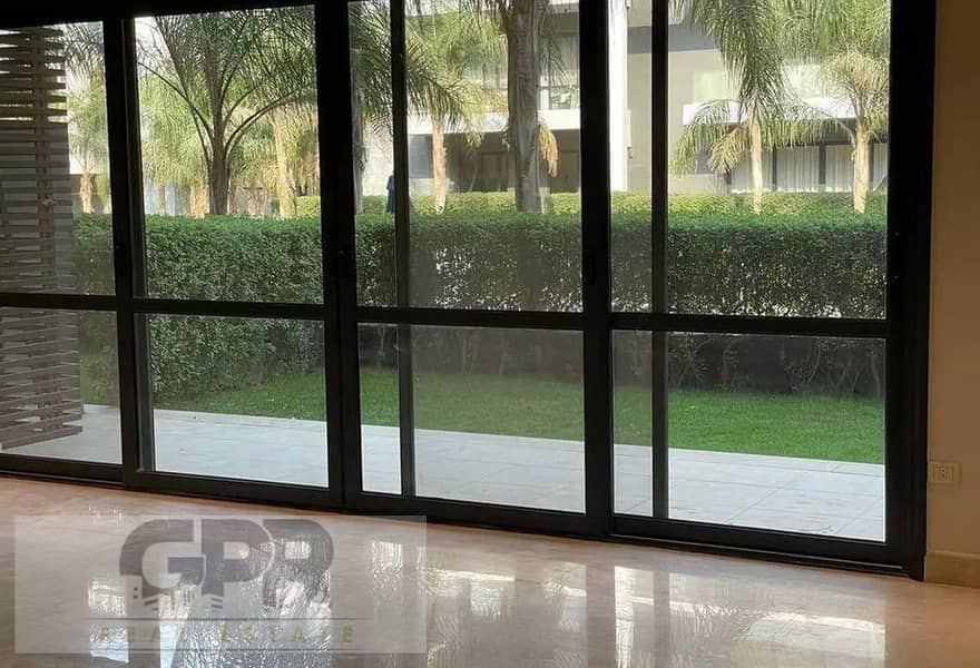 شقة للبيع استلام فوري تشطيب سوبر لوكس في لافيستا الباتيو 7 التجمع الخامس Apartment for sale in Lavista El Patio 7 New Cairo behind ( AUC ) 3