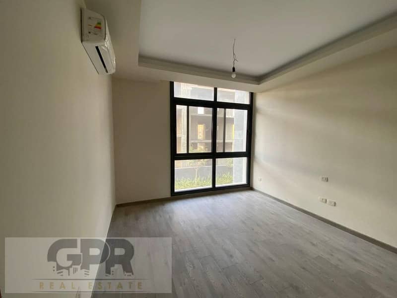 شقة للبيع استلام فوري تشطيب سوبر لوكس في لافيستا الباتيو 7 التجمع الخامس Apartment for sale in Lavista El Patio 7 New Cairo behind ( AUC ) 7