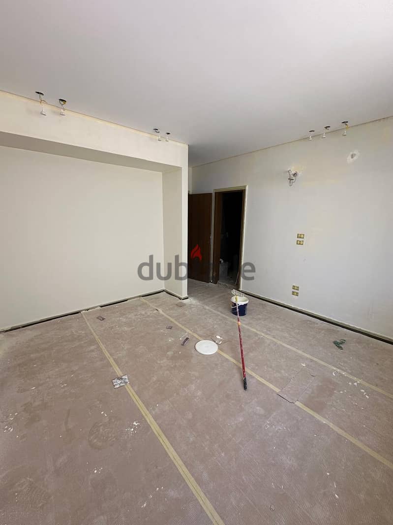 Apartment في ليك فيو Lake View متشطبه بالتكيفات بسعر ممتاز للبيع 4