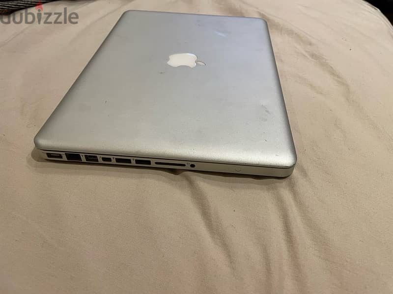 MacBook Pro 2011 (with box and charger) 2