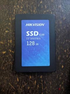 هارد SSD HIKVISION E100 128GB بحالة ممتازة