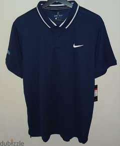 Nike Men's Sportswear Size L
تي شيرت Nike رجالي