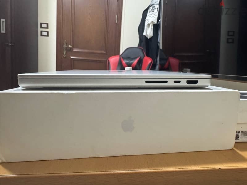 Macbook M1 Pro 2021 512GB 4