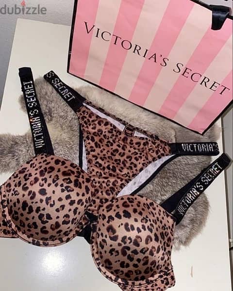 Victoria secret Original Set available all colors and sizes 3