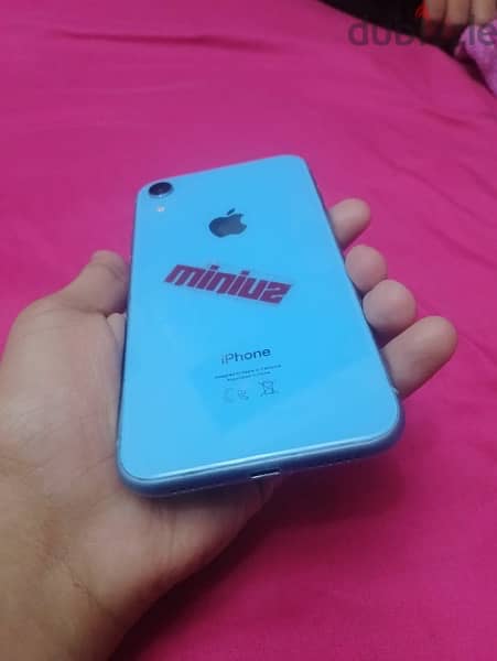 iphone XR 64 1