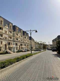 Apartment 275m sale Mountain View Hyde Park Compound prime location new cairo immediate delivery distinctive view