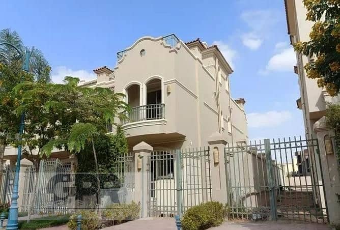 Ready to move Town villa for sale in El Sherouk La Vista Patio 5 East with installments 208m  باتيو 5 لافيستا الشروق 0