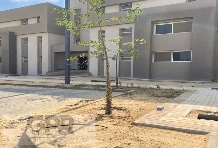 توين هاوس للبيع بسعر مميز في نايا ويست الشيخ زايد امام بيفرلي هيلز | Twin house for sale in Naia West, Sheikh Zayed, in front of Beverly Hills 1