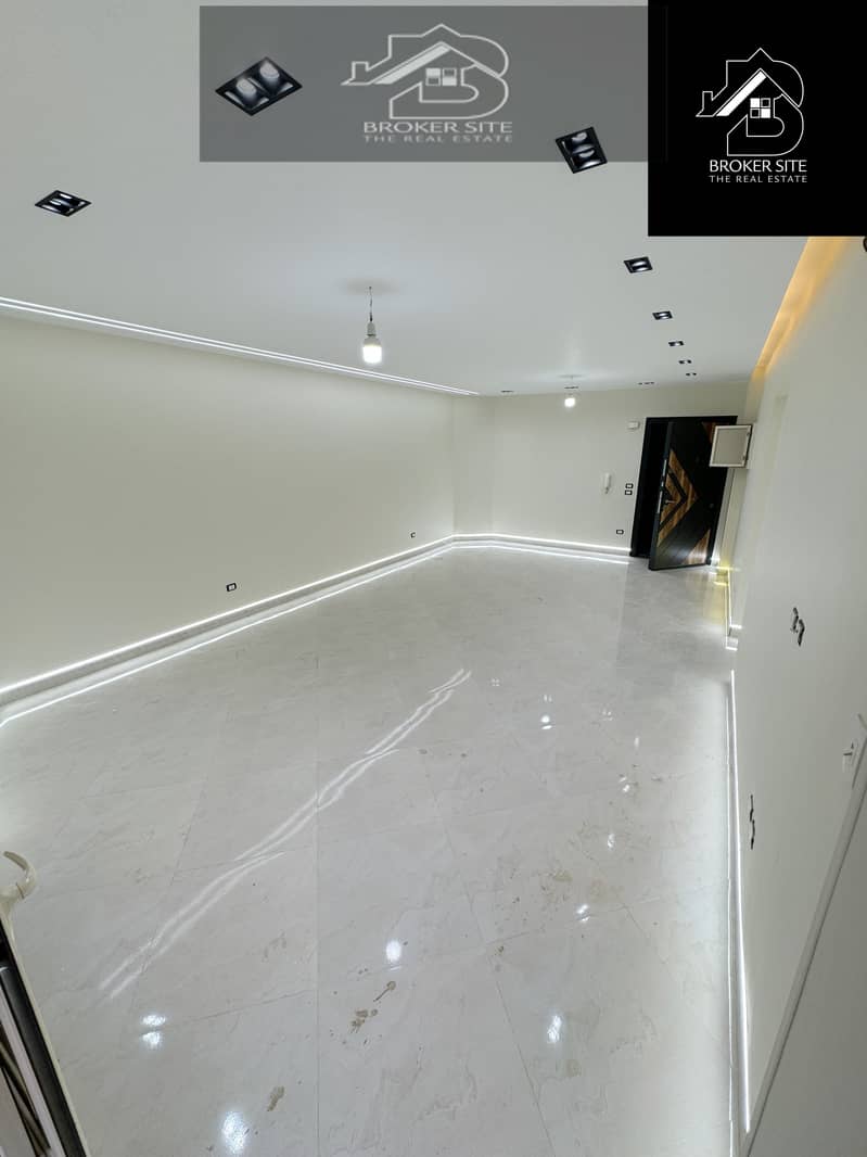 Apartment for sale, ground floor with garden, 260 sqm, phase 3A, close to all services, Al Khamayel, Sheikh Zayed 3