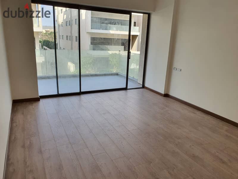 Apartment for rent (4 bedrooms) in Lake View Residents Compound  ( kitchen, appliances and air conditioners ) Fifth Settlement - New Cairo 2