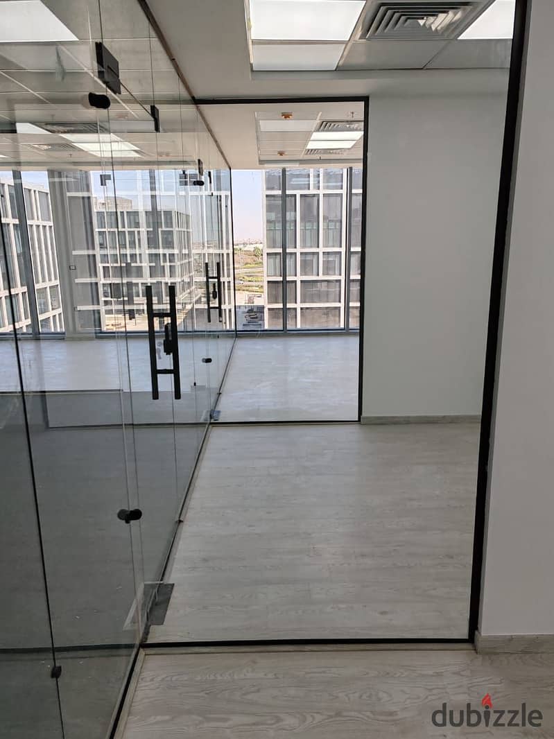 Office for rent 151 sqm in Cairo Festival City - Ultra Super Luxe finishing - Fifth Settlement - Al-Futtaim - Cairo Hodeidah 1