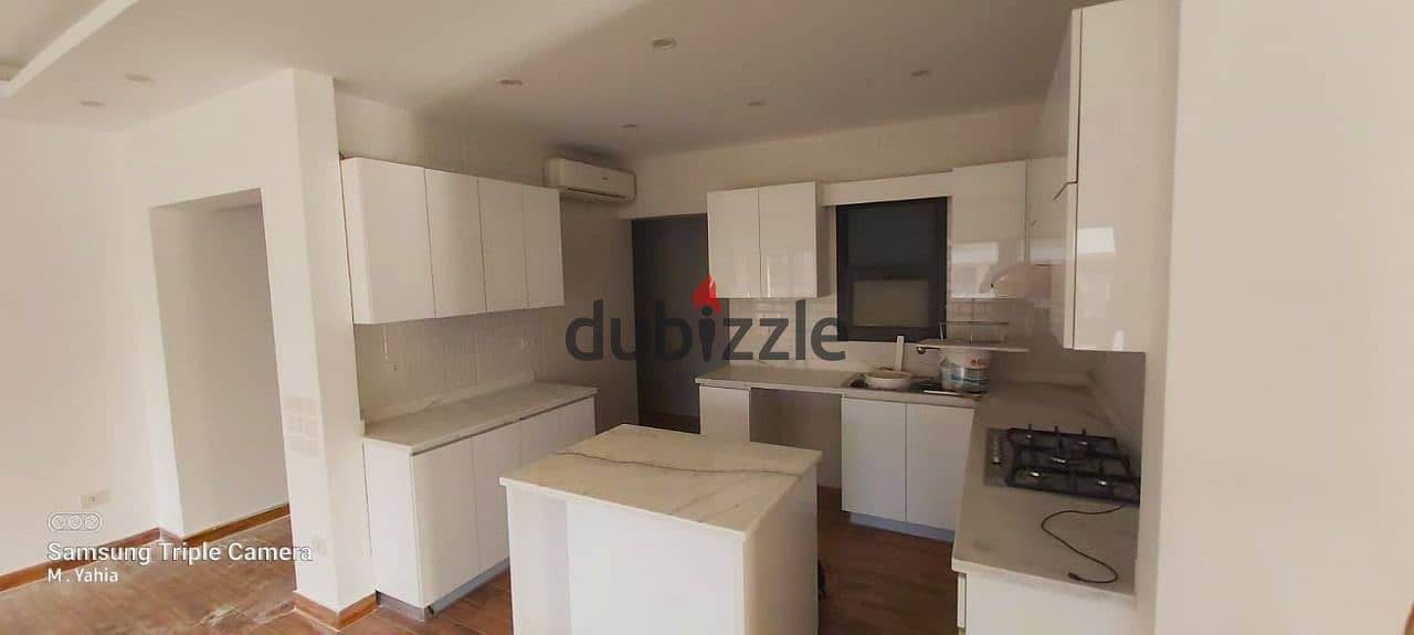 luxurious apartment for rent 200m - sodic - 3 bedrooms - semi furnished with AC's and kitchen 4