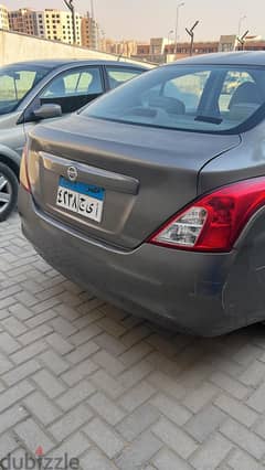 Nissan Sunny 2015 فئة ثانيه