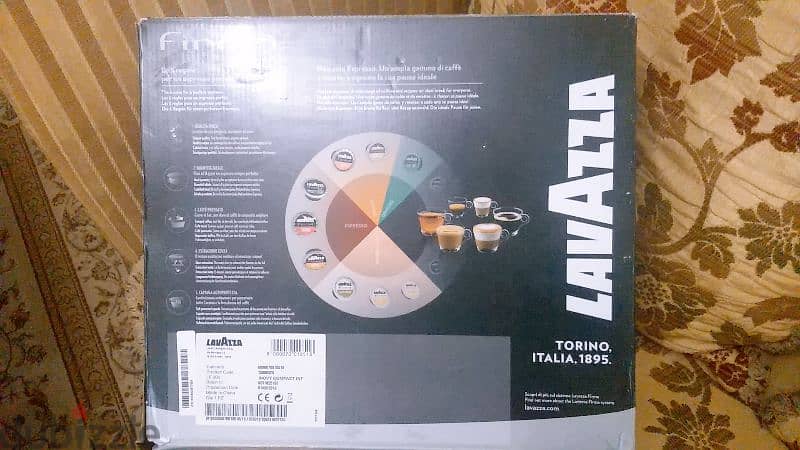 ماكينة اسبريسوا منزلى كبسولات . lavazza . تم تجربتها مرتين او ٣ جديدة 1