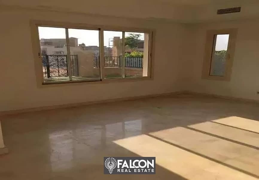 Your chance is now in Sarai Compound, a 3-bedroom, 3-bathroom apartment with an area of ​​131 m², directly next to Madinaty, with only 10% down paymen 8