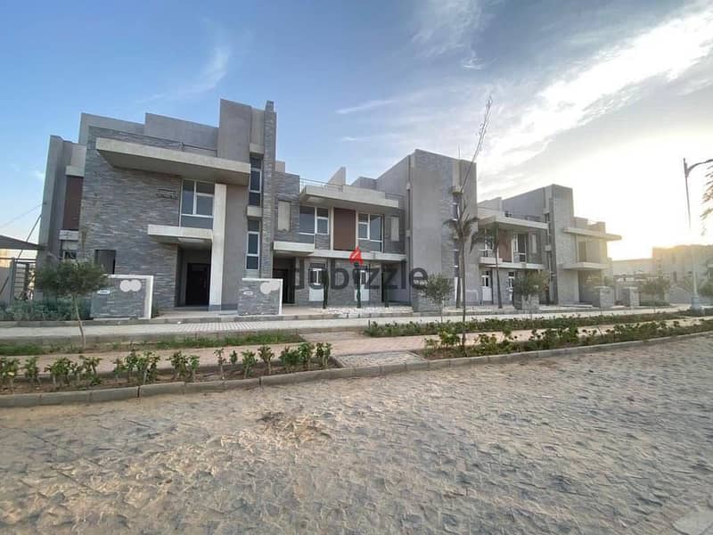 Townhouse 407. M in All Maksed residence New Capital fully finished for sale with AC's and kitchen cabinets ready to move 0