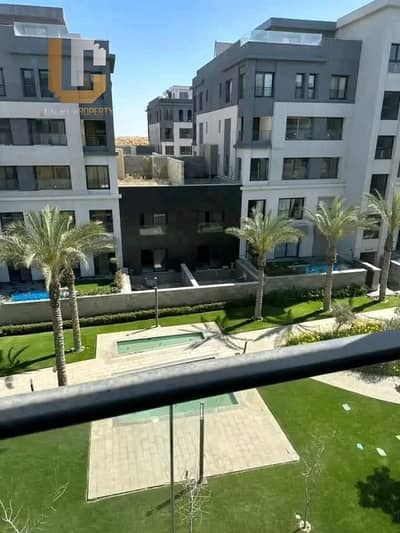 Villa Townhouse For Sale Ready to Move Fully Finished With AC's open view on Lake & landscape Installments over 2031 Trio Gardens New Cairo