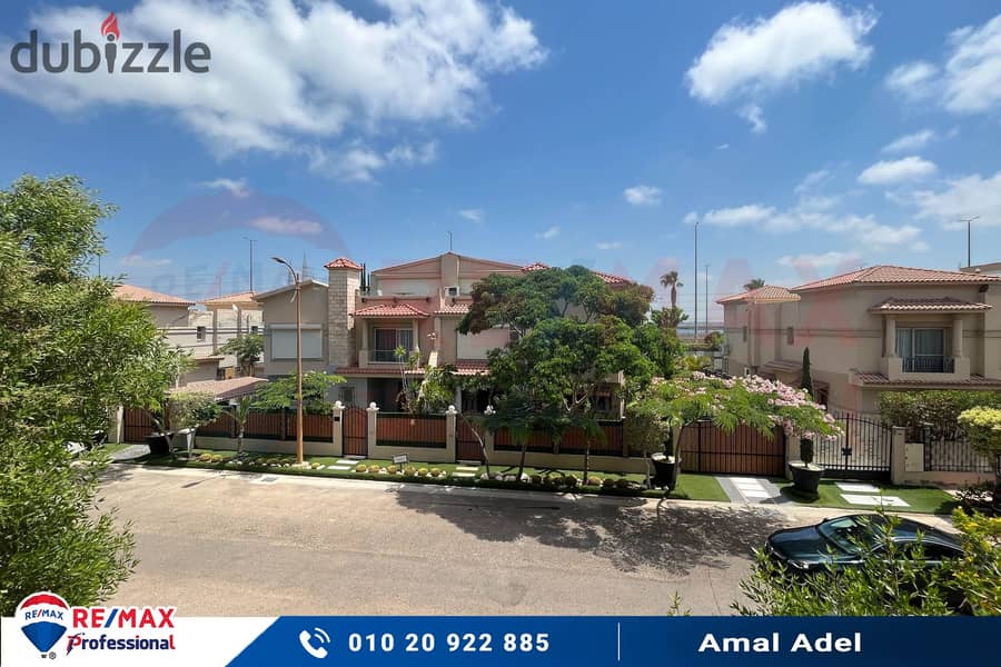 Receive your villa immediately in the heart of Alex West 1