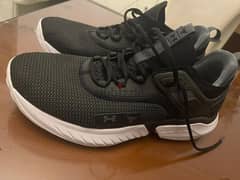 New Under Armour Tribase edition - size 46