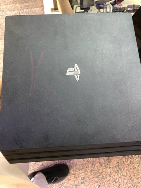 2playstation 4 pro 0