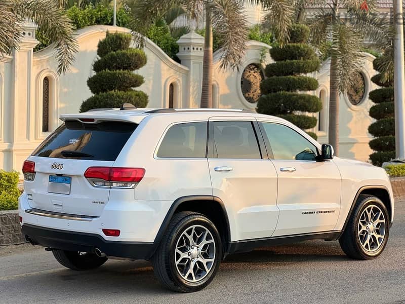 Jeep Grand Cherokee 2021 4