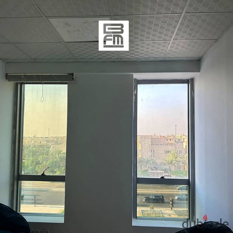 مقر إداري متشطب للايجار واجهة على التسعين الشمالي التجمع الخامس  Fully finished office for rent in 5th Settlement 3