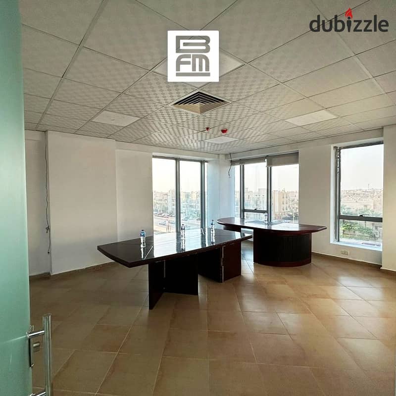 مقر إداري متشطب للايجار واجهة على التسعين الشمالي التجمع الخامس  Fully finished office for rent in 5th Settlement 5