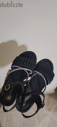 sandal 0