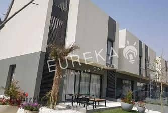 Town House 245 m for sale in Compound Al Burouj