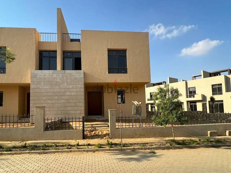 Townhouse for sale at Owest Whyt تاون هاوس متشطب للبيع بكمبوند أويست 3