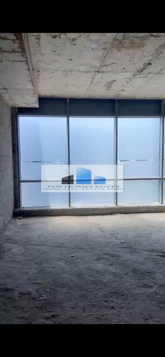 Admin office space for sale 88 sqm Plaza view in Park street - Sheikh Zayed / مكتب إداري للبيع  بموقع مميز في بارك ستريت الشيخ زايد 2