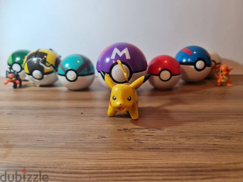 Pokémon cards and figures collection مجموعة بوكيمون اصلية 0