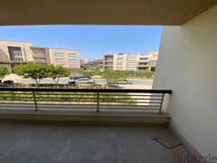 Apartment for sale at New Giza شقة للبيع بكمبوند نيو جيزة أمبرفيل