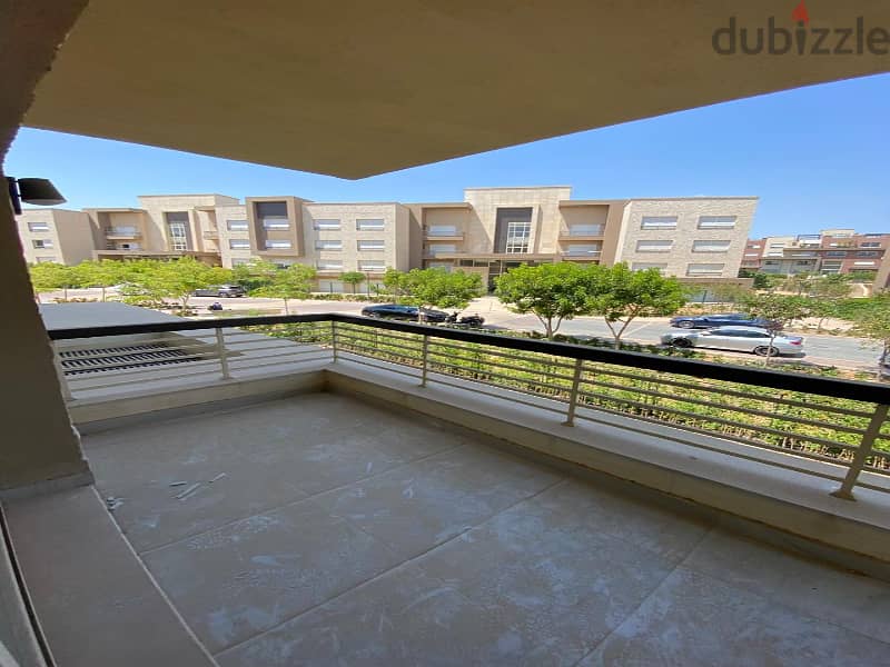 Apartment for sale at New Giza شقة للبيع بكمبوند نيو جيزة أمبرفيل 15