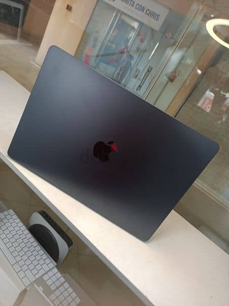 apple MacBook air 15inch m2 1