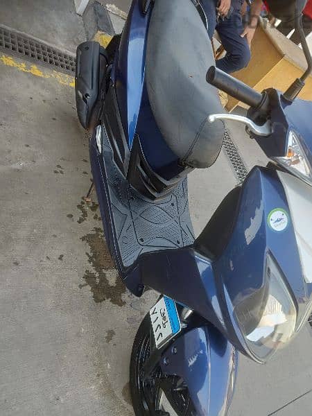 scooter sym  jet 4      2019  5000 كيلوا 2