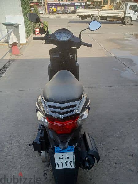 scooter sym  jet 4      2019  5000 كيلوا 7