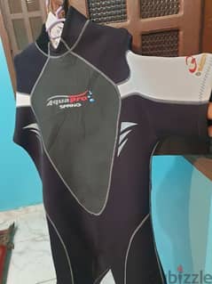 For sale new scuba diving suit     Aqua proللبيع بدلة غطس جديده ماركة