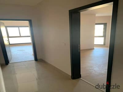 with lowest downpayment ready to move apartment in a compound in front of auc شقة للبيع بأقل مقدم في كمبوند في التجمع الخامس