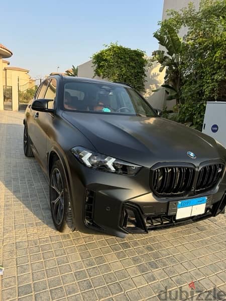 BMW X5 M60i 2024 2