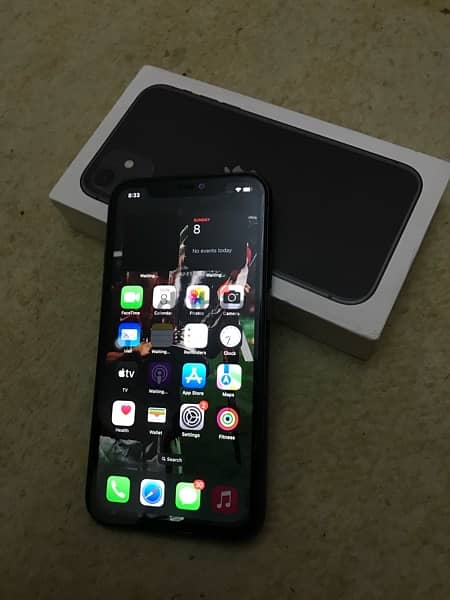 IPhone 11 64 GB In perfect condition 1