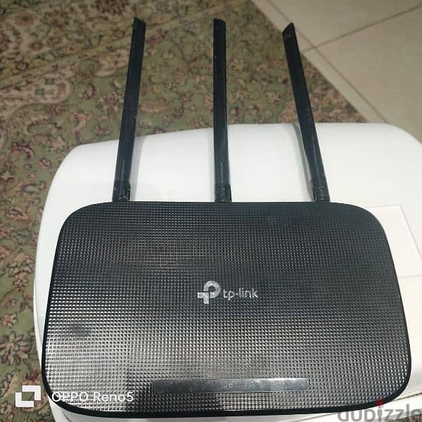 4 WI FI routers 1