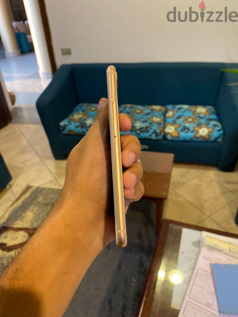 Iphone 8 plus ماتفتحش بعلبته 4