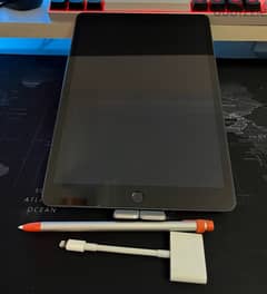 Ipad 8th gen + logitech crayon + apple av adapter