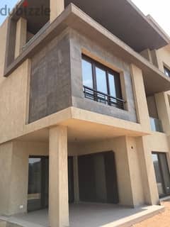 دوبلكس للبيع في بيراميدز هايتس - Duplex in PYRAMIDS HEIGHTS - Corner