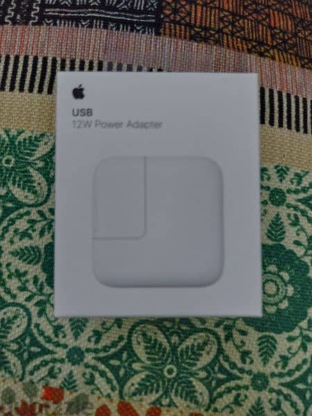 apple 12w power adapter 0