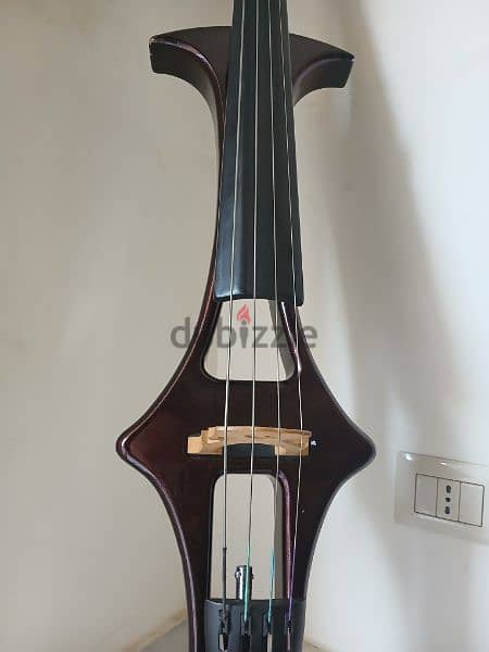 Electric cello 4/4 for sale  like new 1